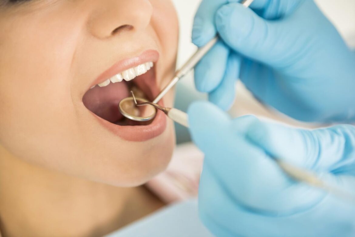 السعودية ترفع نسبة أطباء الأسنان المحليين إلى الثلث