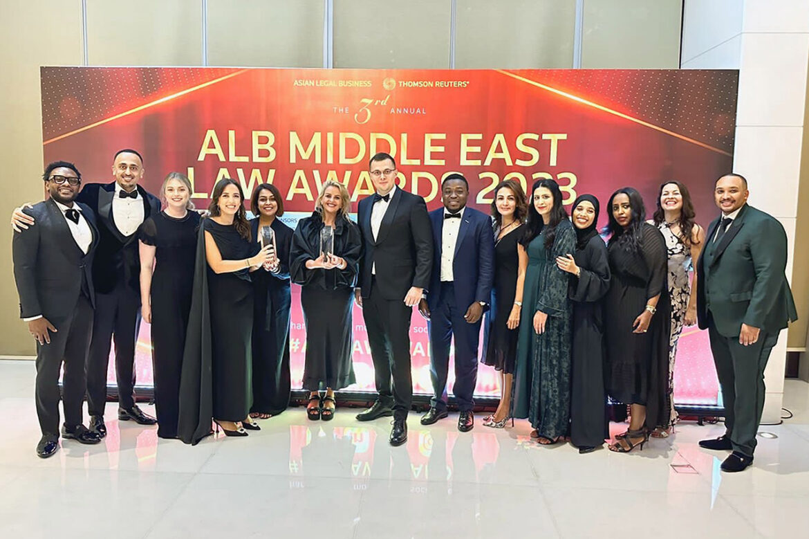 e& تحصدُ جوائزَ  ALB للتميُّز القانوني في الشرق الأوسط لعام 2023