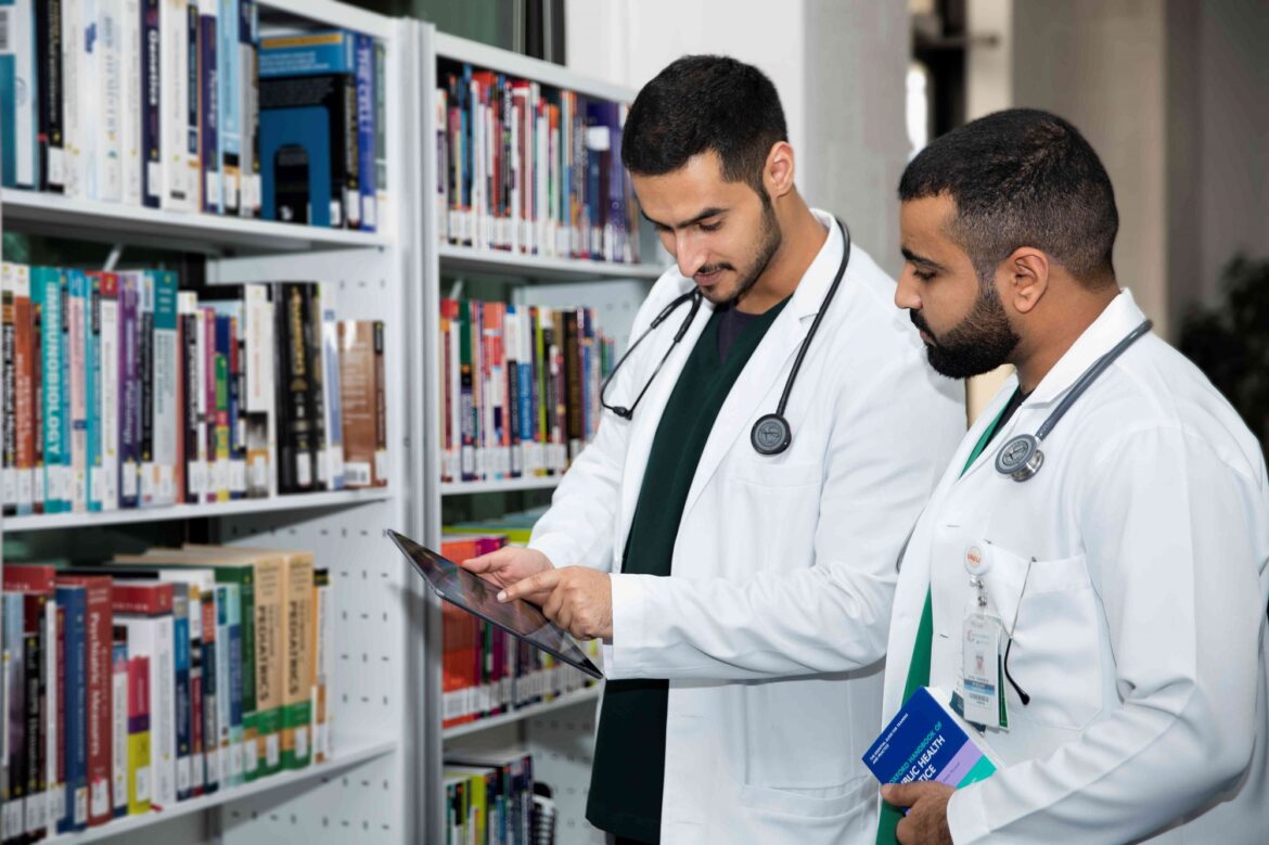 جامعة الإمارات تطلق أول برنامج ماجستير في الإرشاد الوراثي
